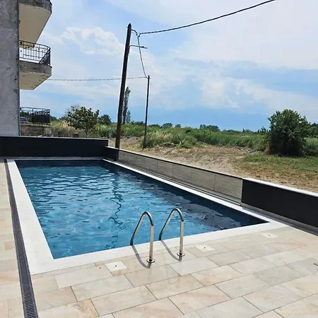 Aliki 1 * Paralía